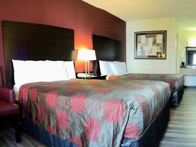 รามาดา บาย วินด์แฮม แฮริสันเบิรก์ Motel แฮร์ริสันเบิร์ก ภายนอก รูปภาพ