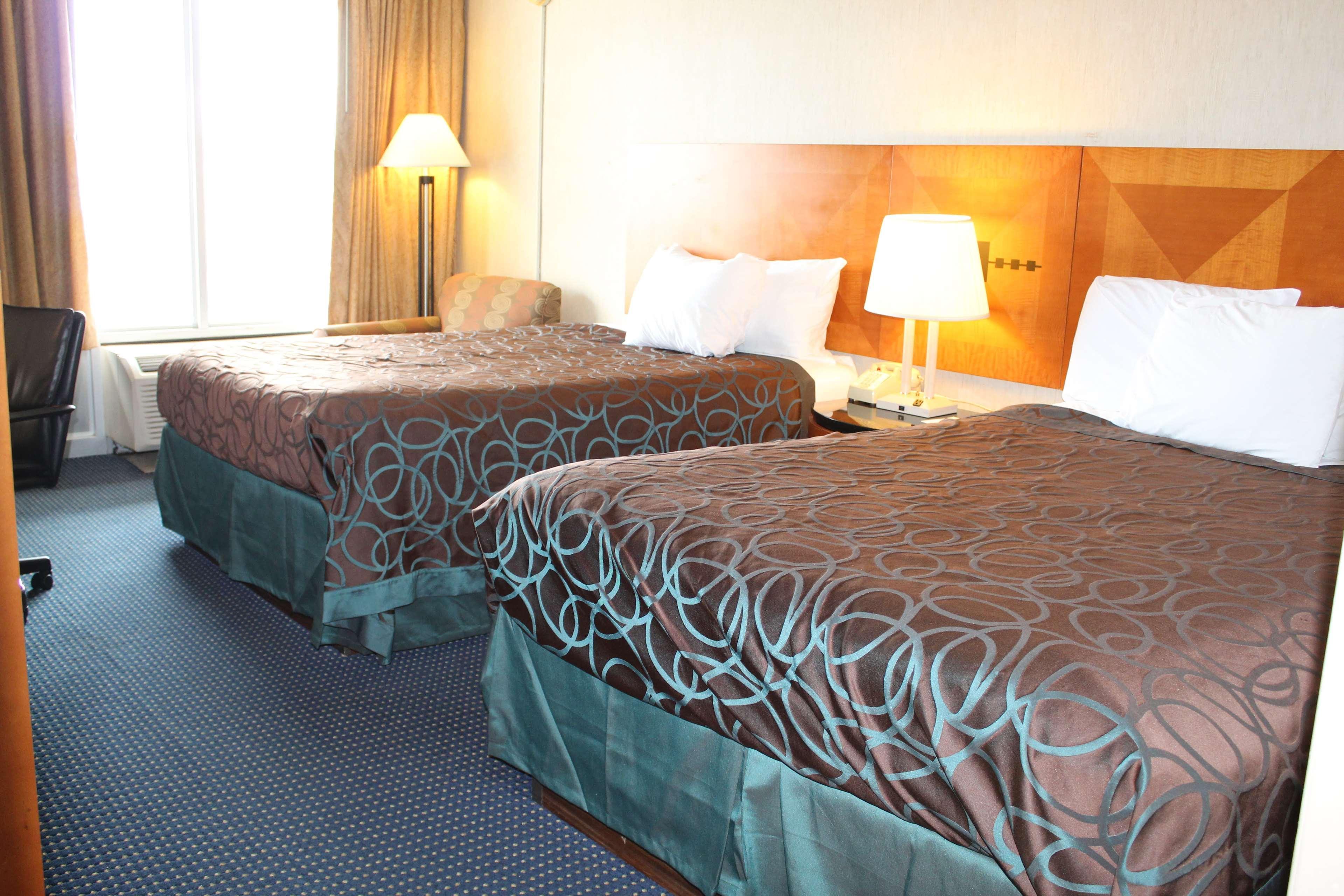 รามาดา บาย วินด์แฮม แฮริสันเบิรก์ Motel แฮร์ริสันเบิร์ก ภายนอก รูปภาพ